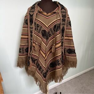 Sisandina Handicrafts Handmade Wool & Cotton Ecuadorian Fish Print Poncho OS